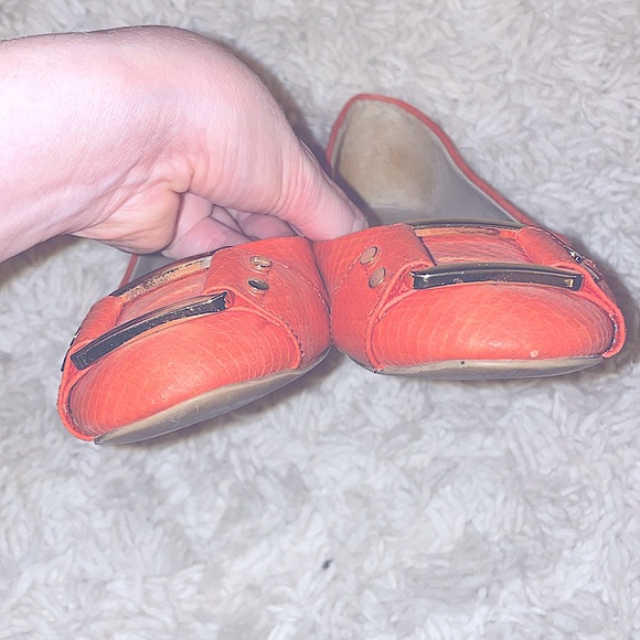 HUGE SALE!🎉Gorgeous Banana Repiblic Orange Tangerine Coral Flats with buckle - Picture 2 of 5
